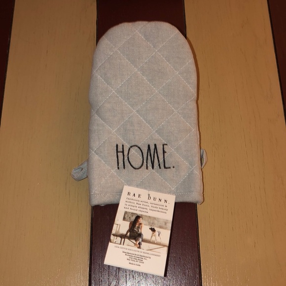 Rae Dunn HOME. Mini Oven Mitts Set of 2 Grey
